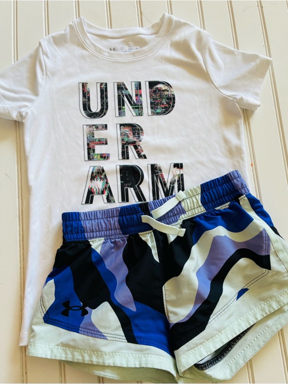 UNDER ARMOUR girls size small short set